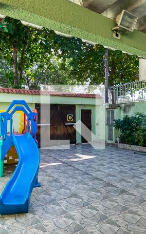 Casa à venda com 390m², 3 quartos e 4 vagas Casa à venda com 390m², 3 quartos e 4 vagasVaranda