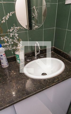 Casa à venda com 390m², 3 quartos e 4 vagas Casa à venda com 390m², 3 quartos e 4 vagasLavabo