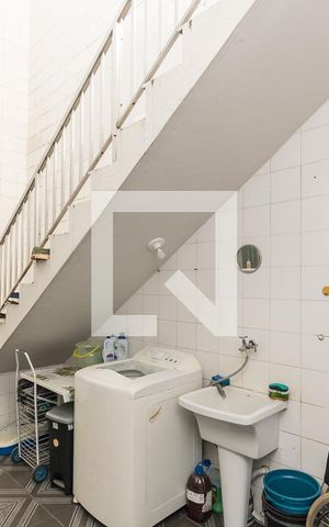 Casa à venda com 390m², 3 quartos e 4 vagas Casa à venda com 390m², 3 quartos e 4 vagasÁrea de Serviço