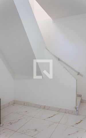 Casa para alugar com 230m², 6 quartos e 2 vagas Casa para alugar com 230m², 6 quartos e 2 vagasSala