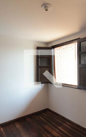 Casa à venda com 315m², 5 quartos e 3 vagasQuarto 1