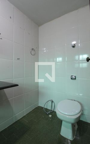 Casa à venda com 315m², 5 quartos e 3 vagasBanheiro da Suite 2