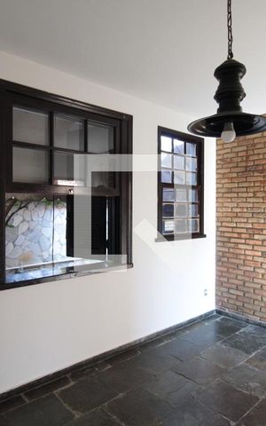 Casa à venda com 315m², 5 quartos e 3 vagasCopa