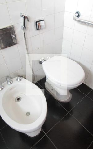 Casa à venda com 315m², 5 quartos e 3 vagasBanheiro da Suite 1