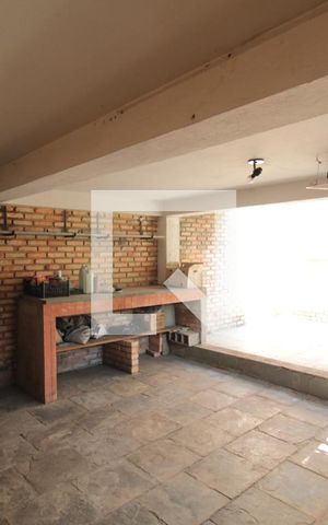 Casa à venda com 315m², 5 quartos e 3 vagasÁrea Externa
