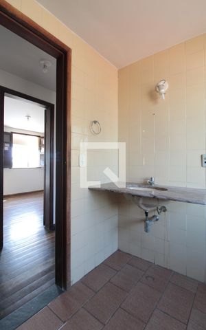 Casa à venda com 315m², 5 quartos e 3 vagasBanheiro Social