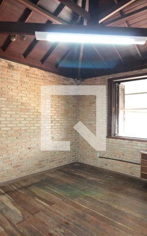 Casa à venda com 315m², 5 quartos e 3 vagasQuarto 2