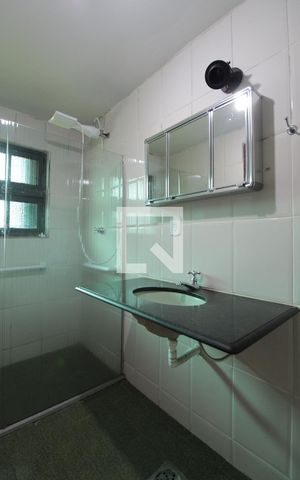 Casa à venda com 315m², 5 quartos e 3 vagasBanheiro da Suite 2