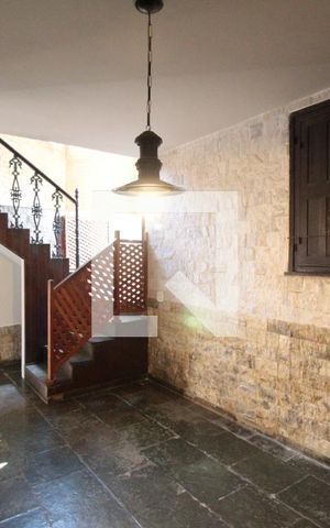 Casa à venda com 315m², 5 quartos e 3 vagasSala de Estar