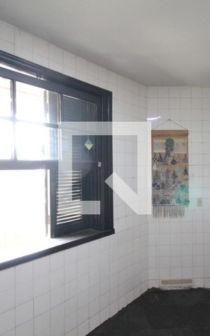 Casa à venda com 315m², 5 quartos e 3 vagasCozinha