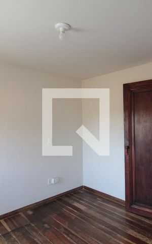 Casa à venda com 315m², 5 quartos e 3 vagasQuarto 3