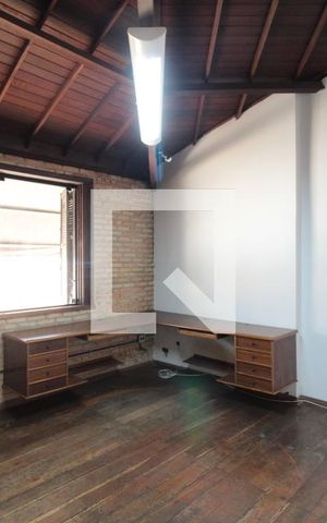 Casa à venda com 315m², 5 quartos e 3 vagasQuarto 2