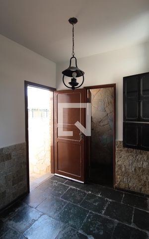 Casa à venda com 315m², 5 quartos e 3 vagasHall da Cozinha