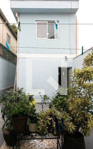 Casa à venda com 139m², 4 quartos e 4 vagas Casa à venda com 139m², 4 quartos e 4 vagasQuintal