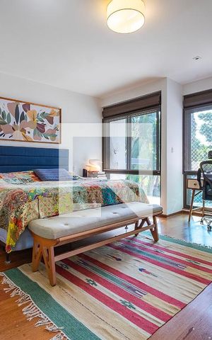 Casa à venda com 468m², 5 quartos e 4 vagasSuíte 1