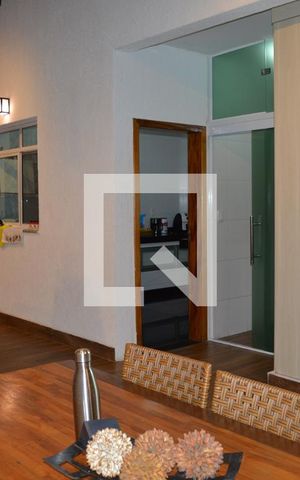 Casa de condomínio à venda com 160m², 3 quartos e 4 vagasÁrea gourmet