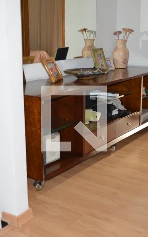 Casa de condomínio à venda com 160m², 3 quartos e 4 vagasCorredor