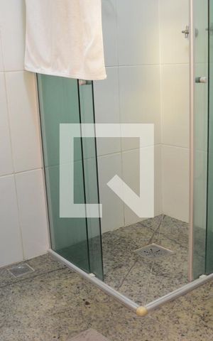 Casa de condomínio à venda com 160m², 3 quartos e 4 vagasBanheiro da suíte