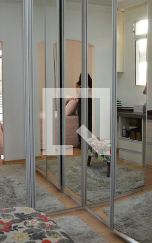Casa de condomínio à venda com 160m², 3 quartos e 4 vagasCloset Suíte
