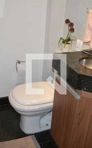 Casa de condomínio à venda com 160m², 3 quartos e 4 vagasLavabo