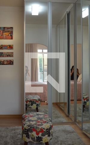 Casa de condomínio à venda com 160m², 3 quartos e 4 vagasCloset Suíte