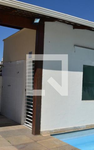 Casa de condomínio à venda com 160m², 3 quartos e 4 vagasSauna