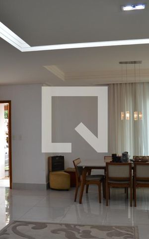Casa de condomínio à venda com 160m², 3 quartos e 4 vagasSala
