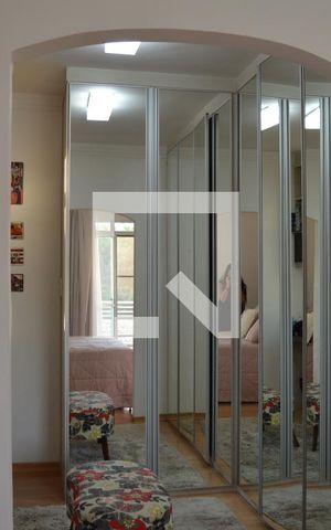 Casa de condomínio à venda com 160m², 3 quartos e 4 vagasCloset Suíte