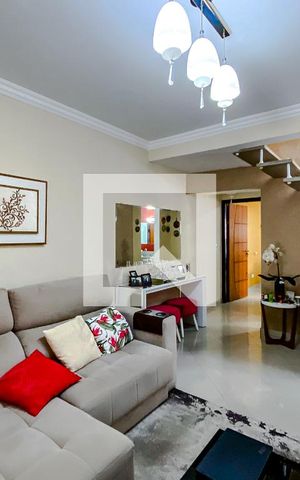 Casa à venda com 70m², 2 quartos e 2 vagasSala