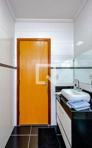 Casa à venda com 70m², 2 quartos e 2 vagasBanheiro da Suíte 2