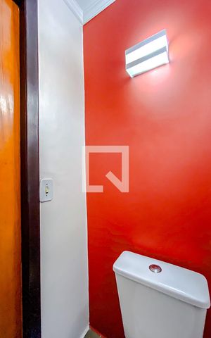 Casa à venda com 70m², 2 quartos e 2 vagasLavabo