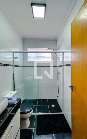 Casa à venda com 70m², 2 quartos e 2 vagasBanheiro da Suíte 2