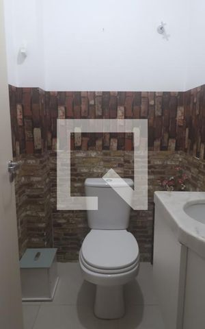 Casa de condomínio à venda com 151m², 3 quartos e 2 vagasLavabo
