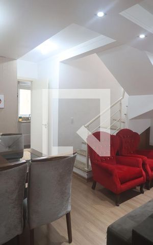 Casa de condomínio à venda com 151m², 3 quartos e 2 vagasSala