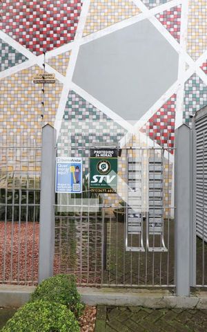 Casa de condomínio à venda com 151m², 3 quartos e 2 vagasPlaca