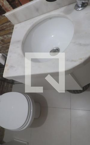 Casa de condomínio à venda com 151m², 3 quartos e 2 vagasLavabo