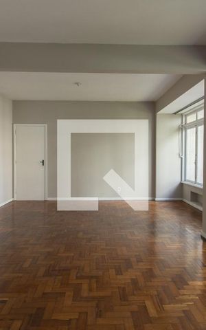 Apartamento para alugar com 180m², 3 quartos e sem vaga Apartamento para alugar com 180m², 3 quartos e sem vagaSala