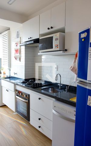 Apartamento à venda com 52m², 2 quartos e 1 vaga Apartamento à venda com 52m², 2 quartos e 1 vagaCozinha