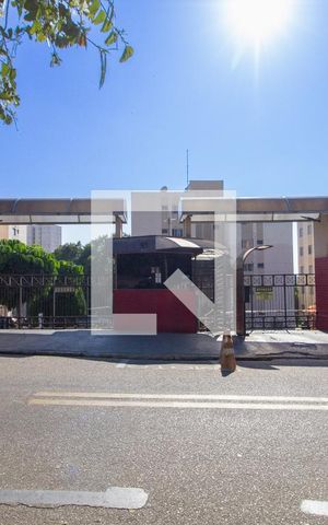 Apartamento para alugar com 45m², 2 quartos e 1 vaga Apartamento para alugar com 45m², 2 quartos e 1 vagaFachada