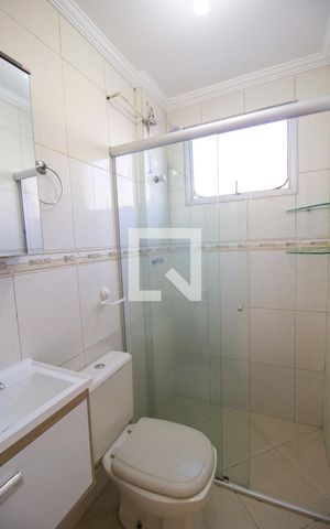 Apartamento para alugar com 45m², 2 quartos e 1 vaga Apartamento para alugar com 45m², 2 quartos e 1 vagaBanheiro