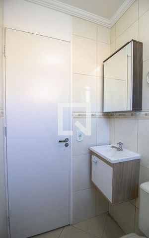 Apartamento para alugar com 45m², 2 quartos e 1 vaga Apartamento para alugar com 45m², 2 quartos e 1 vagaBanheiro