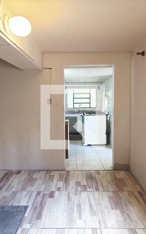 Casa para alugar com 78m², 1 quarto e 1 vaga Casa para alugar com 78m², 1 quarto e 1 vagaSala