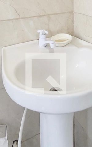 Casa para alugar com 78m², 1 quarto e 1 vaga Casa para alugar com 78m², 1 quarto e 1 vagaBanheiro