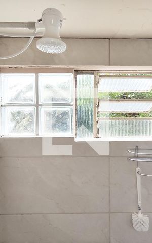 Casa para alugar com 78m², 1 quarto e 1 vaga Casa para alugar com 78m², 1 quarto e 1 vagaBanheiro