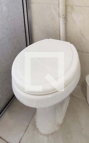 Casa para alugar com 78m², 1 quarto e 1 vaga Casa para alugar com 78m², 1 quarto e 1 vagaBanheiro