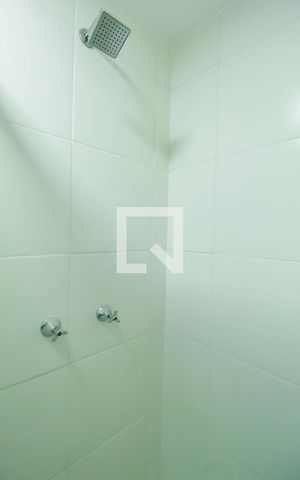 Apartamento para alugar com 42m², 2 quartos e 1 vaga Apartamento para alugar com 42m², 2 quartos e 1 vagaBanheiro