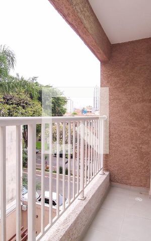 Apartamento para alugar com 42m², 2 quartos e 1 vaga Apartamento para alugar com 42m², 2 quartos e 1 vagaVaranda