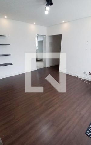 Apartamento para alugar com 80m², 2 quartos e 1 vaga Apartamento para alugar com 80m², 2 quartos e 1 vagaSala