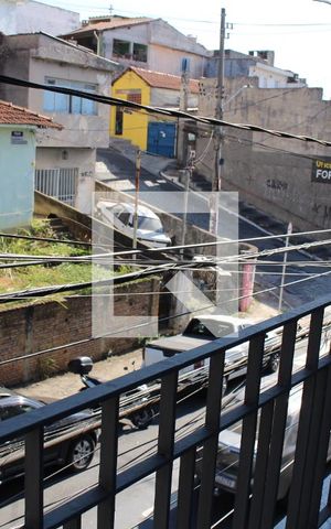 Casa para alugar com 53m², 2 quartos e sem vagaVaranda