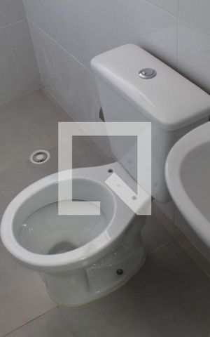 Casa para alugar com 53m², 2 quartos e sem vagaBanheiro 